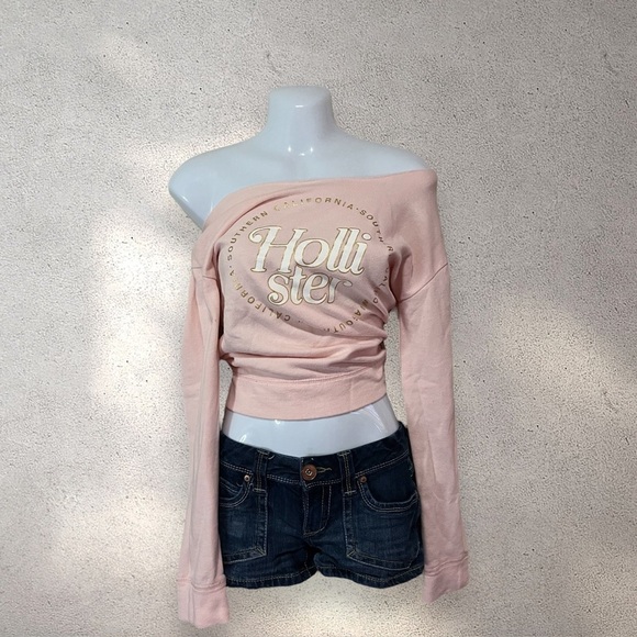 HOLLISTER BABY PINK OFF THE SHOULDER SWEATER - Picture 1 of 2